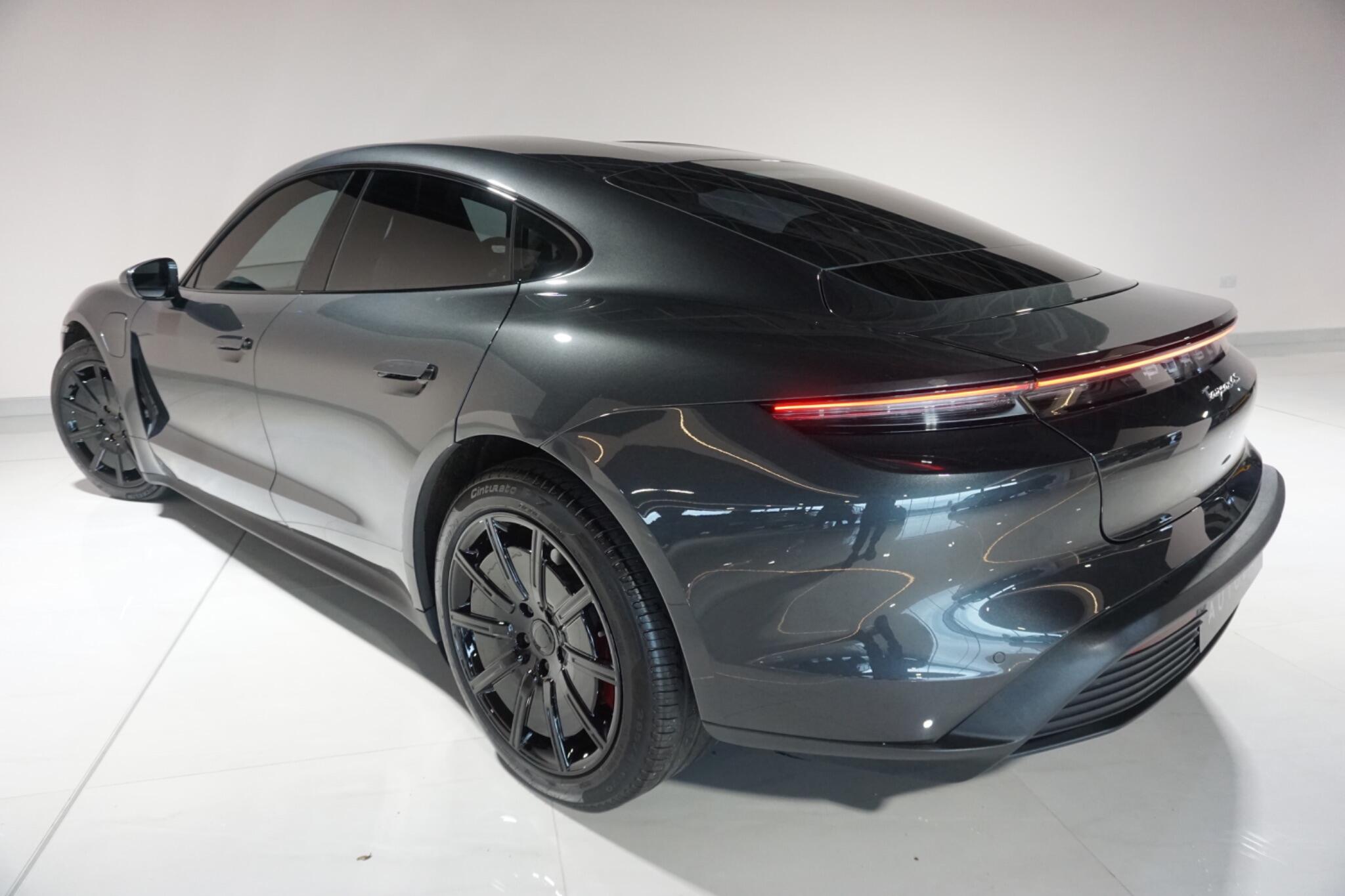 Porsche Taycan Performance Plus 93.4kWh 4S Saloon 4dr Electric Auto 4WD (571 ps)